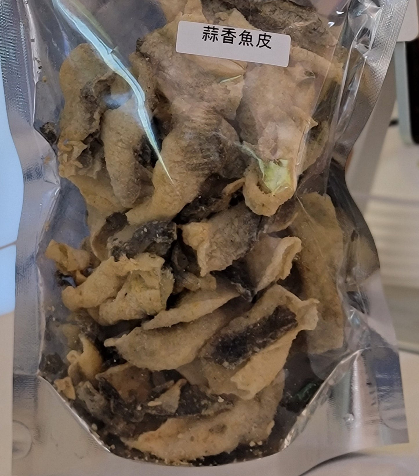 Fish Skin Crisps - Garlic Flavor