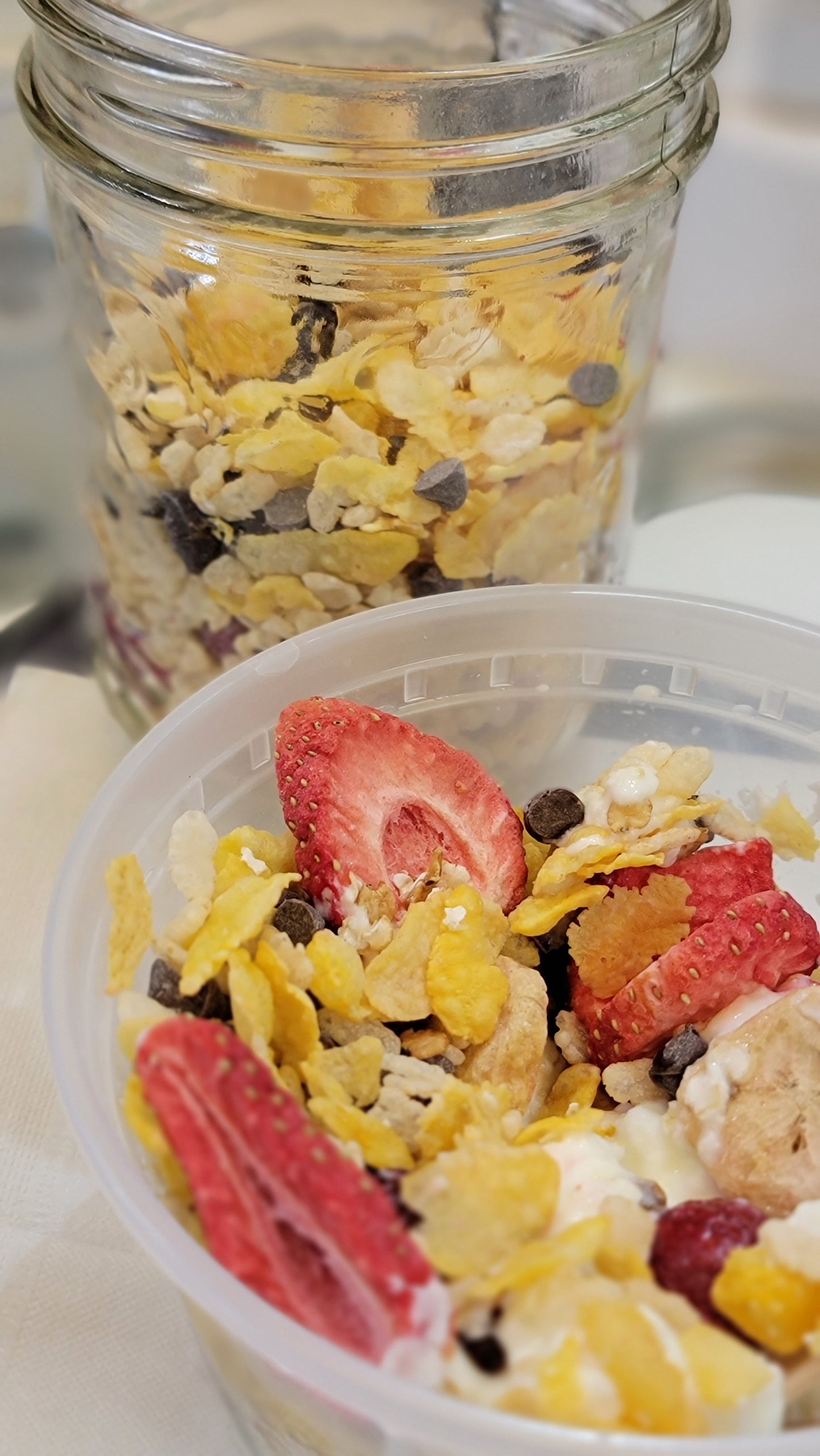 Me Jar No.2 Chocolate Drops - Organic No Added Sugar Cereal with Freeze Dried Fruits & Honey Packs