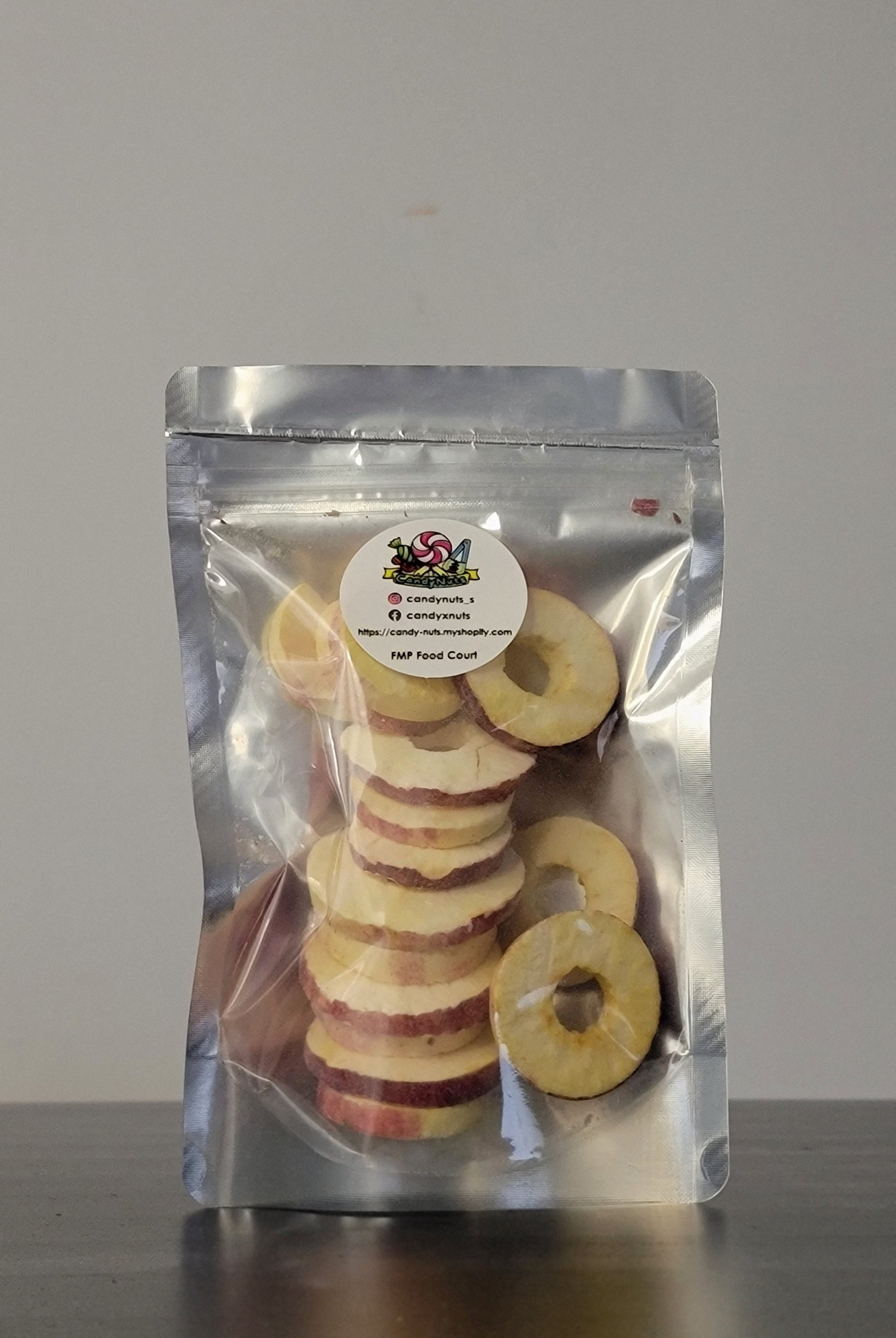 Freeze Dried Apple Rings 蘋果脆乾 without added sugar.