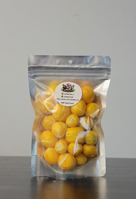 Freeze Dried Whole Yellow Cherry Tomatoes 車厘茄脆乾 without added sugar.