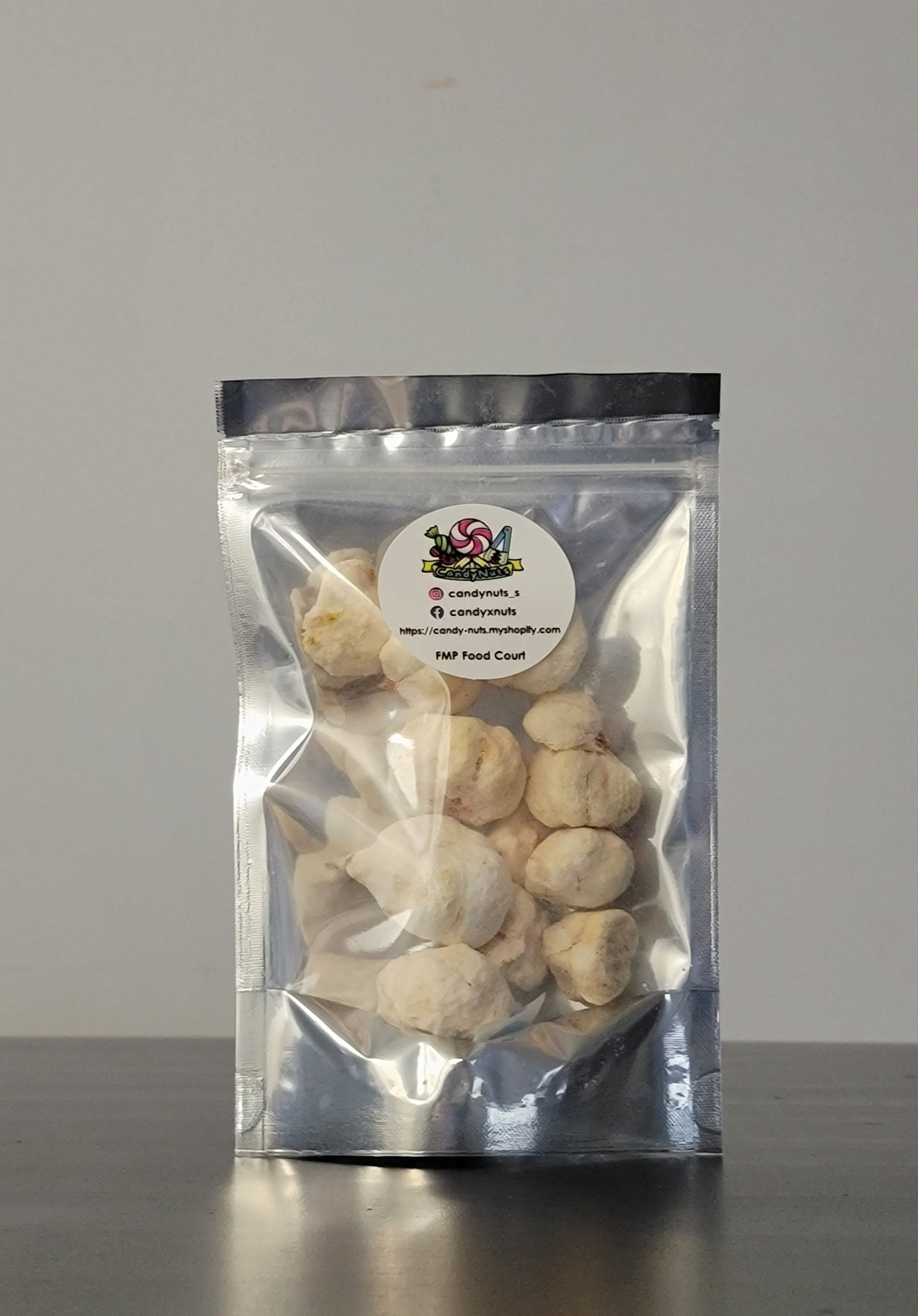 Freeze Dried Mangosteen 山竹脆乾 without added sugar.