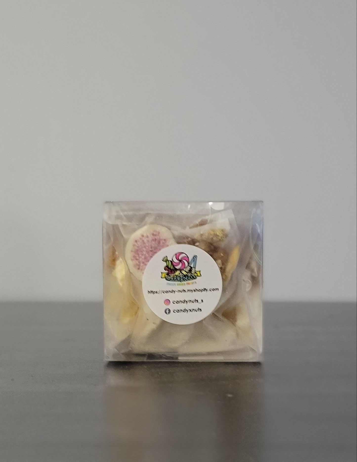 A Grade Osmanthus Freeze Dried Pear&nbsp;Fig Tea with Canadian Honey Option.