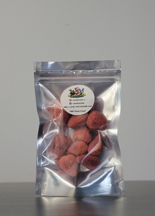 Freeze Dried Premium Whole Strawberries 高級原粒士多啤梨脆乾 without added sugar.